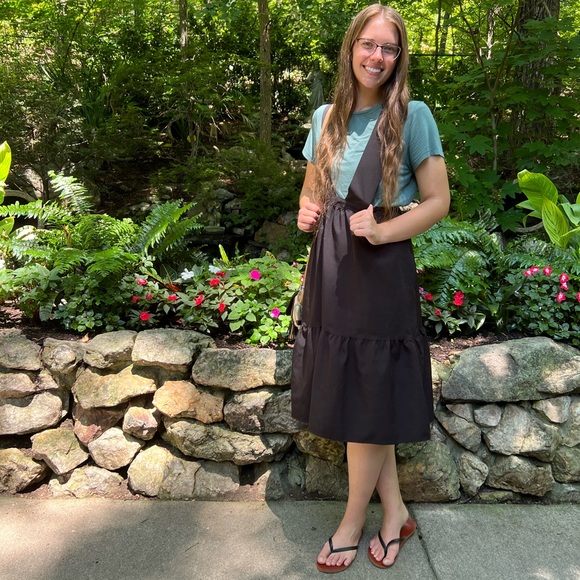 Meet your Posher, Caitlyn - Picture 2 of 3